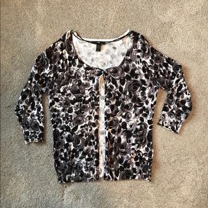 H&M Black & white floral print  sweater